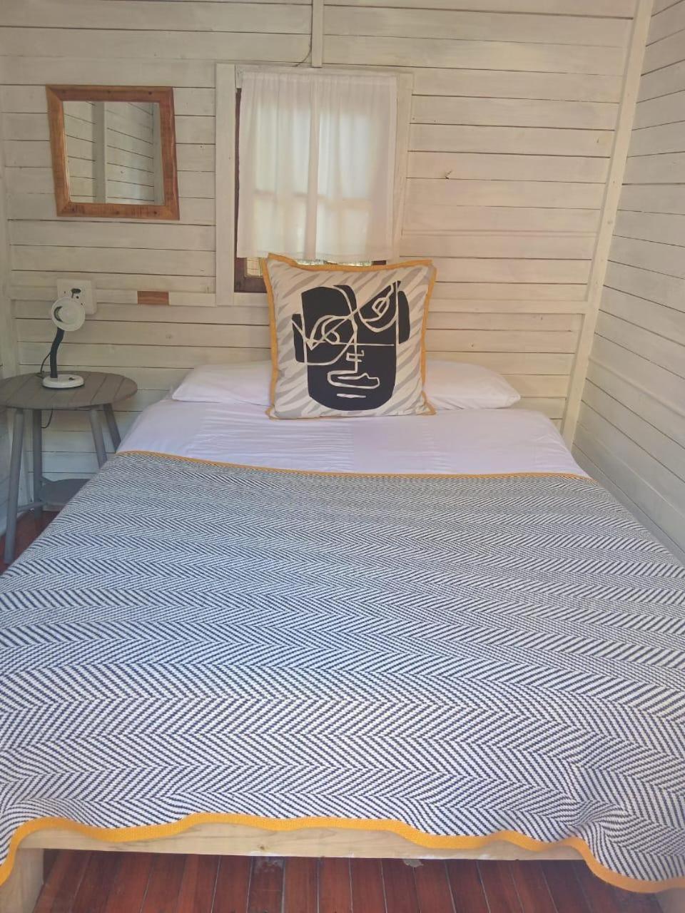 The Riverdeck Accommodation And Backpackers Knysna Exterior photo